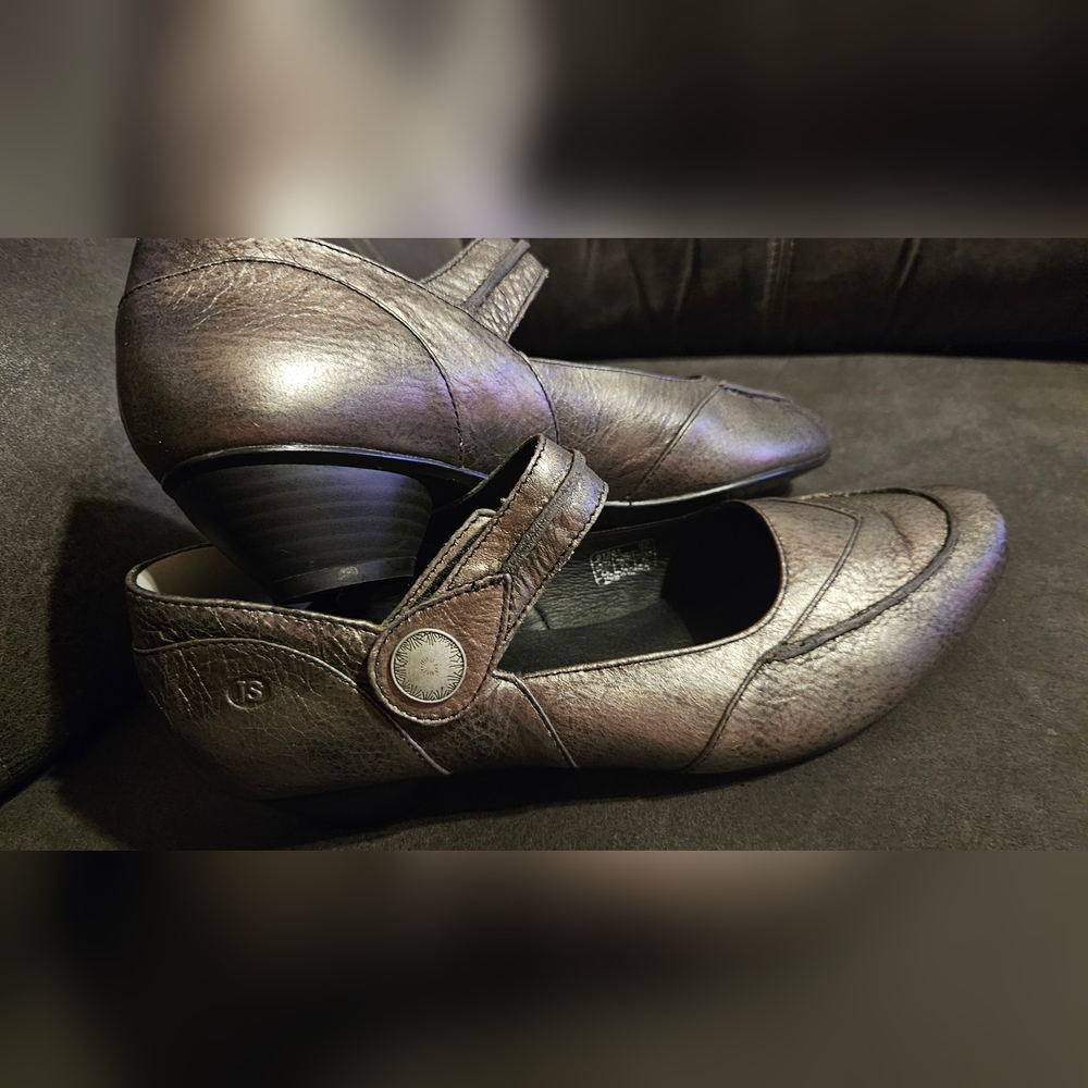 JOSEF SEIBEL Comfort Shoe Sz 41 (10/10.5) Metallic Gray Leather Mary Janes Heels